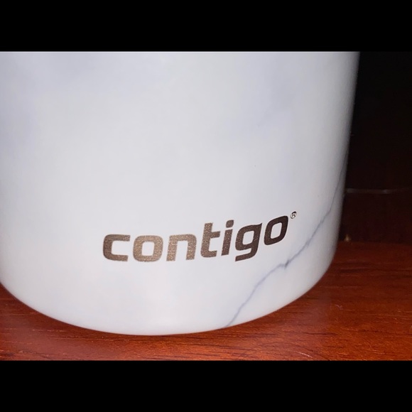 Contigo water bottle - Picture 2 of 4
